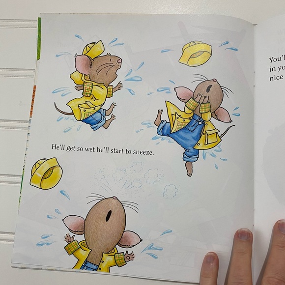 SALE❤️ Book Bundle If You Give A Mouse A Brownie & Scooby Doo - Paperback - Picture 5 of 12